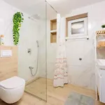 In 39336 Apartment *