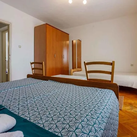 Apartment In 39336 Crikvenica