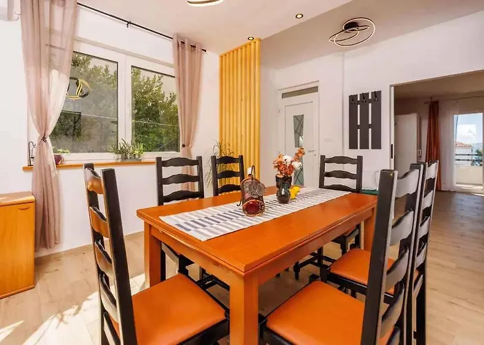 Lejlighed In 39336 *